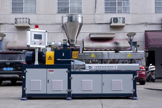 Linea di produzione di granulazione per estrusore a doppia vite in pellet di plastica in PVC